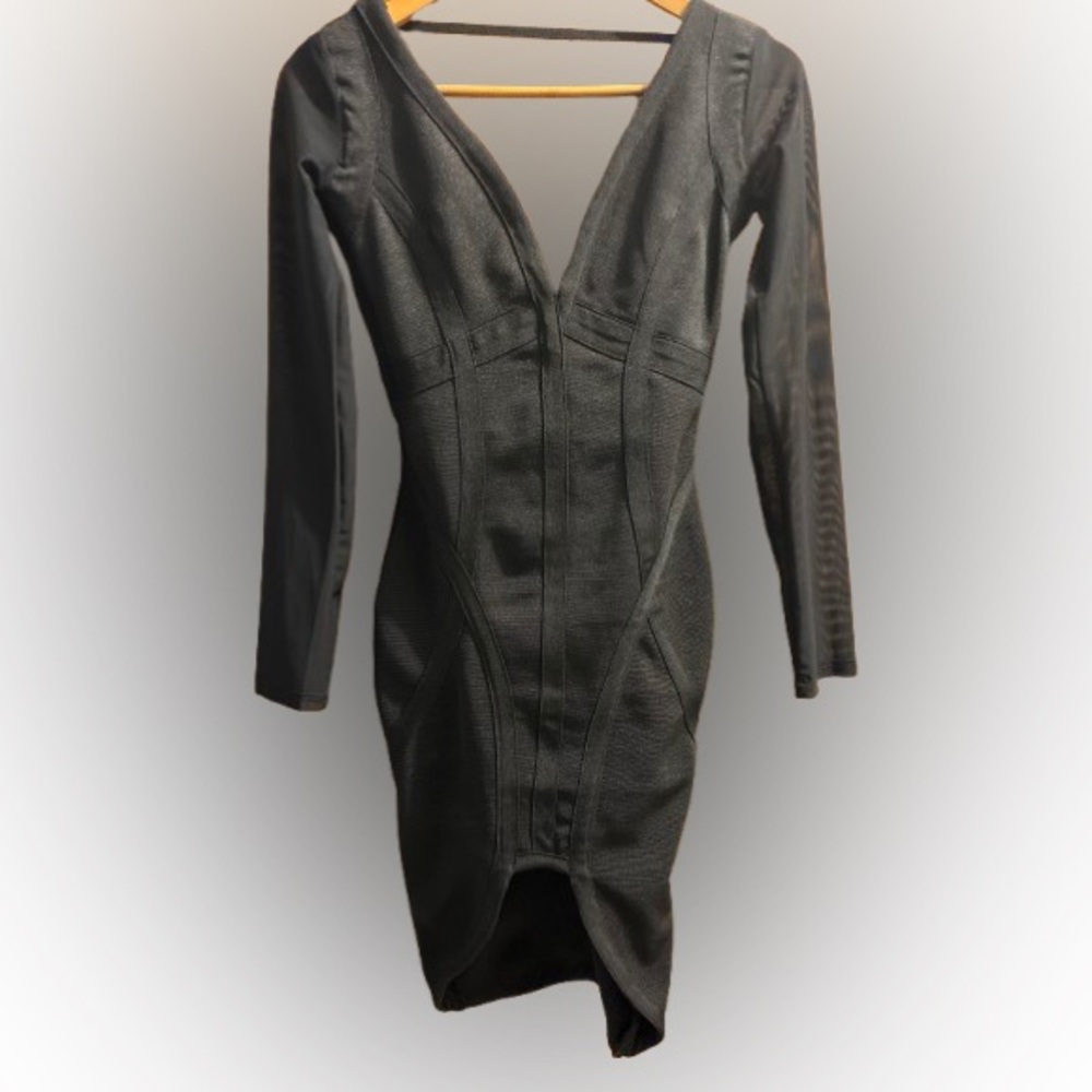 WOW couture Black Long-Sleeve V-Neck Bodycon Dress